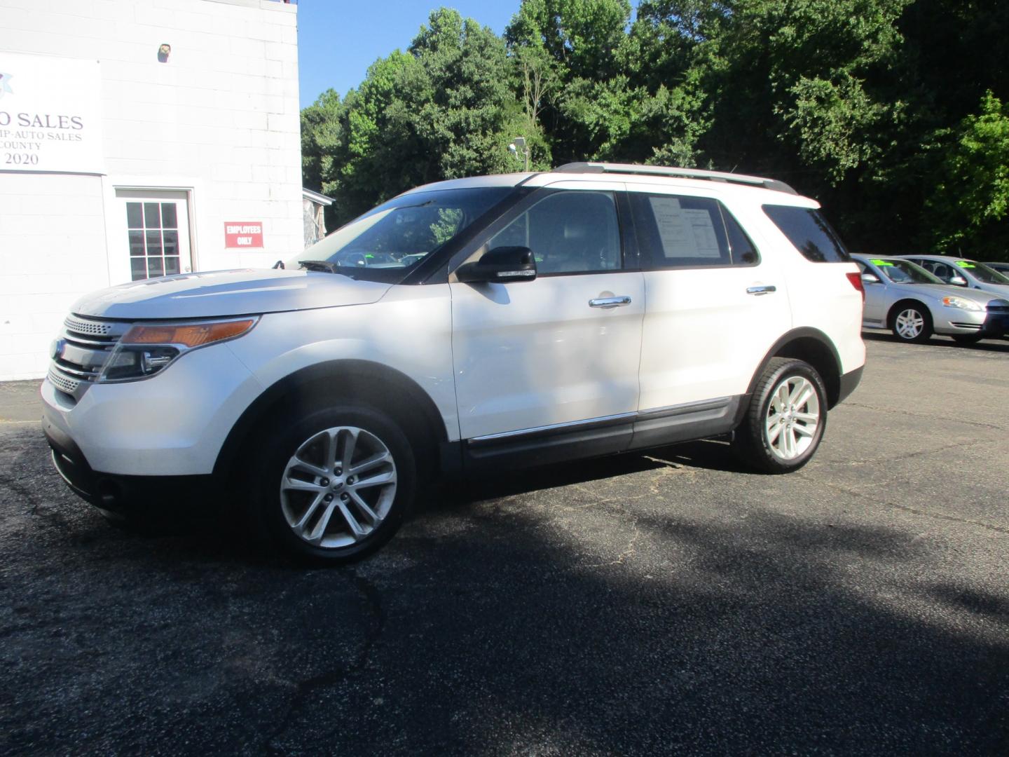 2014 WHITE Ford Explorer (1FM5K8D87EG) , AUTOMATIC transmission, located at 540a Delsea Drive, Sewell, NJ, 08080, (856) 589-6888, 39.752560, -75.111206 - Photo#1